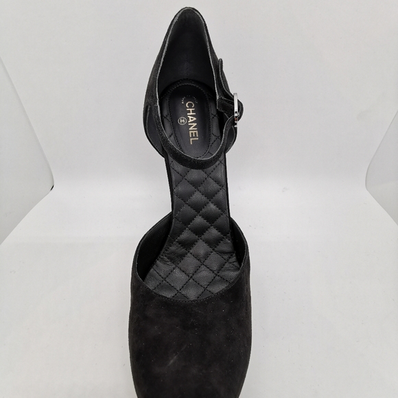 CHANEL Heels - Picture 4 of 11